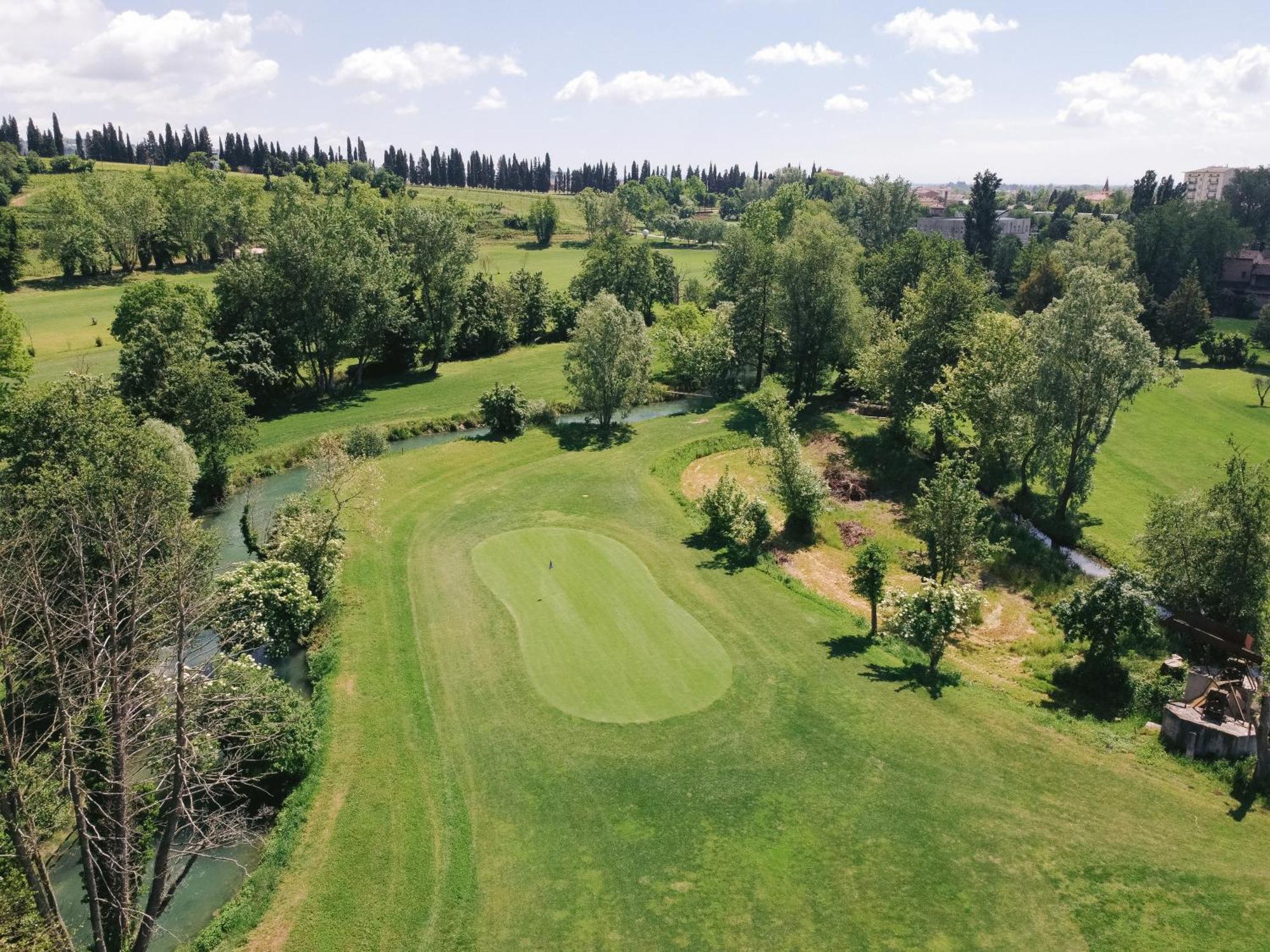 Locanda Golf Musella سان مارتينو بون ألبرغو المظهر الخارجي الصورة